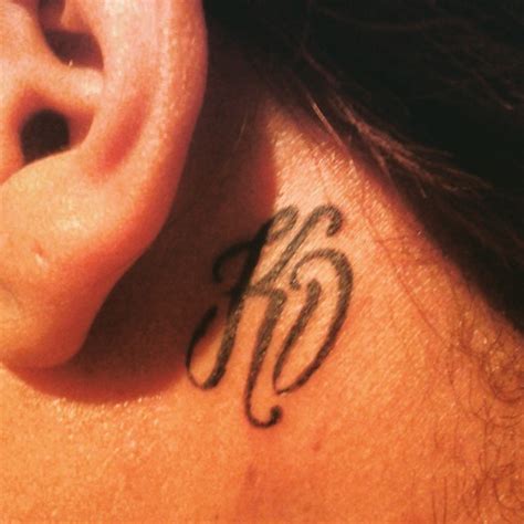 Cute behind the ear tattoo designs images for men women. Orelha Tatuagens - Veja O Que Fez O Nosso - Tatuagem