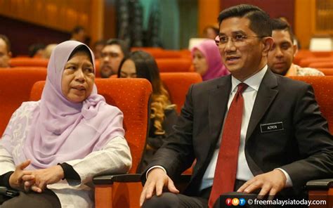 Mohamed azmin bin ali (jawi: Azmin, 10 MPs to join PPBM amid signs of about-turn by PKR ...