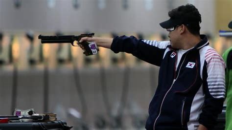 The 10 meter air pistol is an olympic shooting event governed by the international shooting sport federation (issf). Jin claims pistol gold