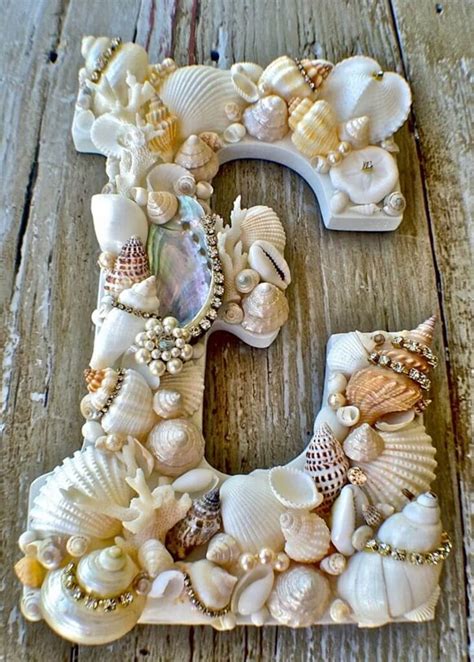 Check spelling or type a new query. 40 Easy DIY Seashell Art and Crafts Ideas - Cartoon District