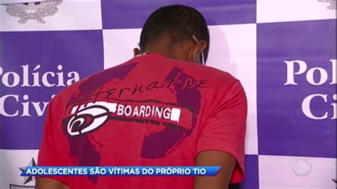 .fodendo com o namorado, essa loirinha do xvideos porno deixou que seu novo ficante filmasse a foda dos dois e acabou na net, a safada loira bate aquela boa punheta para seu parceiro onde depois a loirinha do xvideos porno acaba ficando com as pernas bem abertas e fodendo bem gostoso. Tio abusa das sobrinhas e é preso na Bahia - YouTube