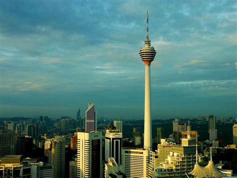 Kuala lumpur ialah jantung malaysia, lambang sejarah dan budaya negara ini. Menara Kuala Lumpur |MyRokan