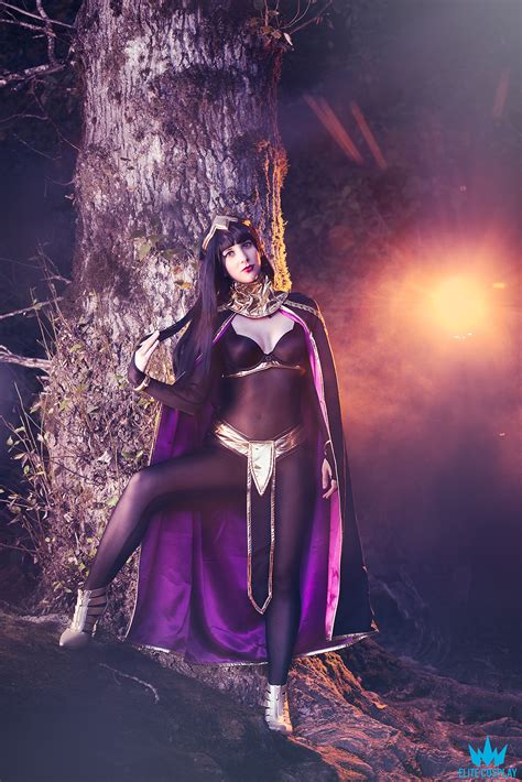 Who are the new cast members of elite season 4? Tharja Photoshoot - Elite Cosplay