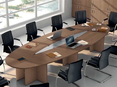 Usine bureau vous propose de répondre à tout type de besoin en mobilier de conférence grâce à une sélection de tables choisies pour leur qualité. table de conference
