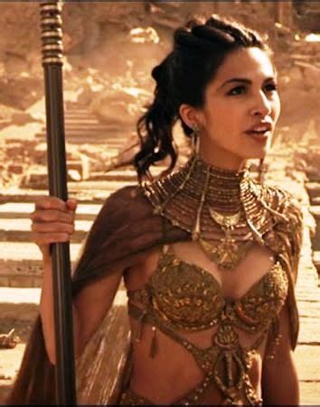 But gods of egypt is mythological mayhem. Elodie Yung como Hathor en Dioses de Egipto (2016) em 2019 ...