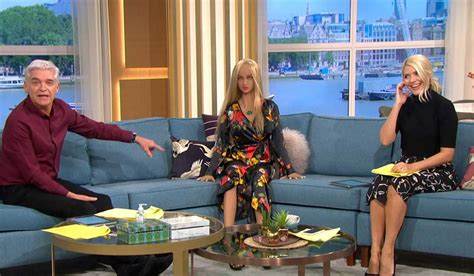 This week the presenter admitted the outfits she wants to wear on tv don't always get the okay from her bosses. This Morning Crew Member Mistakes Holly Willoughby For Sex ...
