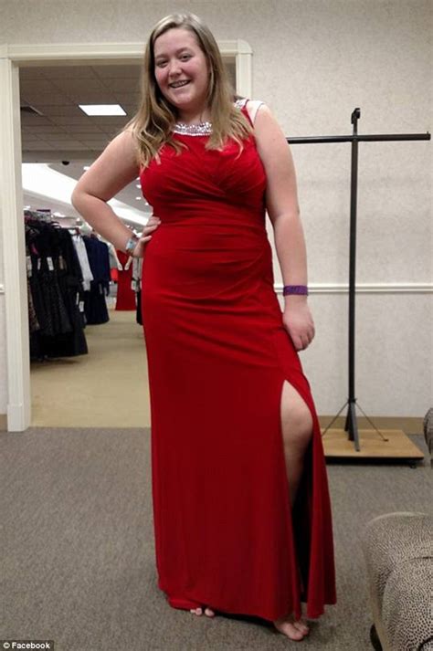 Pretty 13 years old girl. Dillard's salesperson told 13-year-old girl she needed to ...