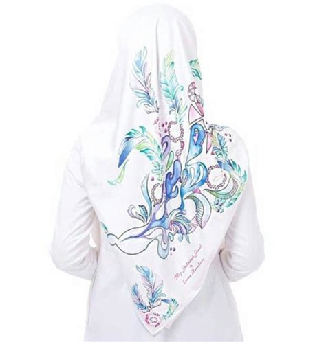 Tahukah anda yang byk produk kecantikan di dlm pasaran banyak yang mengandungi #sls & #paraben. Cantiknya Emma Maembong dengan tudung lukisan sendiri (23 ...