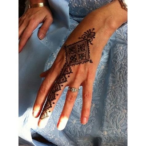 Some view henna only as a bodily adornment or an alternative to a permanent tattoo, but in morocco. Moroccan | Henna | Pinterest | Small henna designs, Henna tattoo designs, Henna tattoo hand