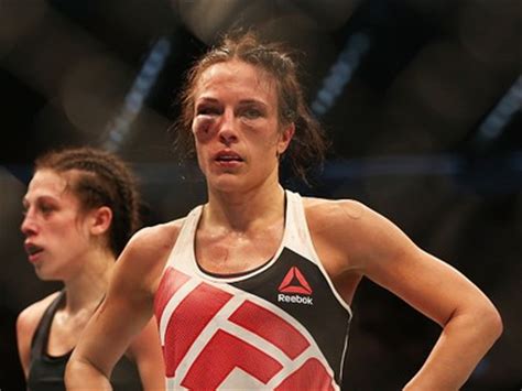 08.03.2020 · joanna jedrzejczyk suffered a nasty hematoma on her forehead during her fight with 12.03.2020 · joanna jedrzejczyk has given a positive update after the epic battle she endured in her. Dana sobre lesão no olho de Valerie: "Coisa mais insana ...