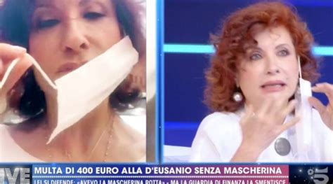 Video del premio d'annunzio 2013 con la partecipazione del prof. Fermata dai finanzieri la D'Eusanio dice di chiamarsi Giovanna D'arco. La trascrizione della ...