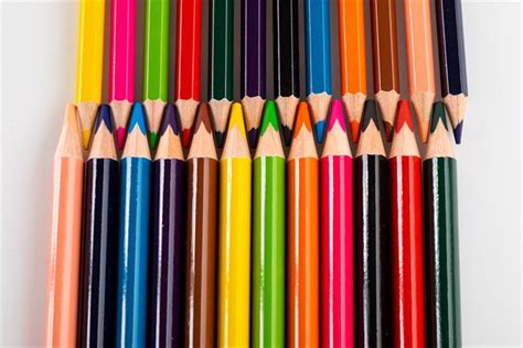 Színes ceruza készlet, háromszögletű, NEBULO, 12 különböző szín ...
