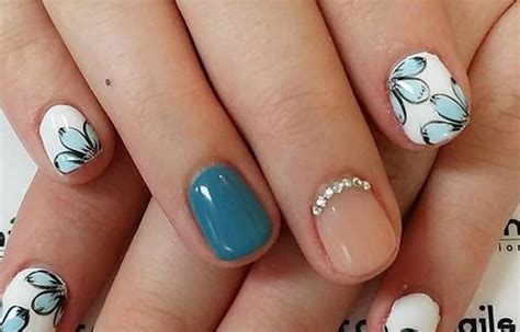 Estas son la mejores tendencias de uñas de sirena en el mundo. Diseños de uñas naturales - UñasDecoradas CLUB