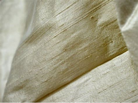 Di origine animale, come lana e seta. Tessuti e stoffe GOLDEN ORANGE-tessuto in chiffon di seta ...