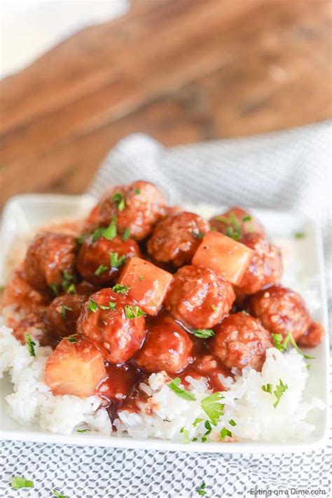 Form meatballs and place on a platter. Howto Make Meatballs Stay Together In A Crock Pot - Easy Crockpot Hawaiian Meatballs Recipe ...