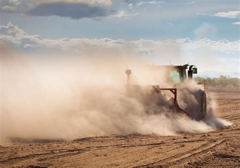 Die wasserstände der flüsse waren durch die wassermassen. Wüstenwetter: Gefährliche Staub- und Sandstürme in ...