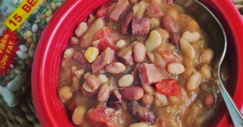 Get out a slow cooker and place beans, onions, mustard, brown sugar, molasses, ketchup and apple cider vinegar in that cooker. How To Make Ham And Navy Beans In Crock Pot / Navy Bean ...