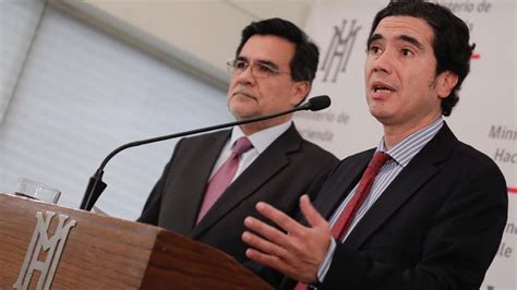 Universidad adolfo ibáñez · escuela de gobierno. Hacienda confía en futuro económico si se "logra la ...