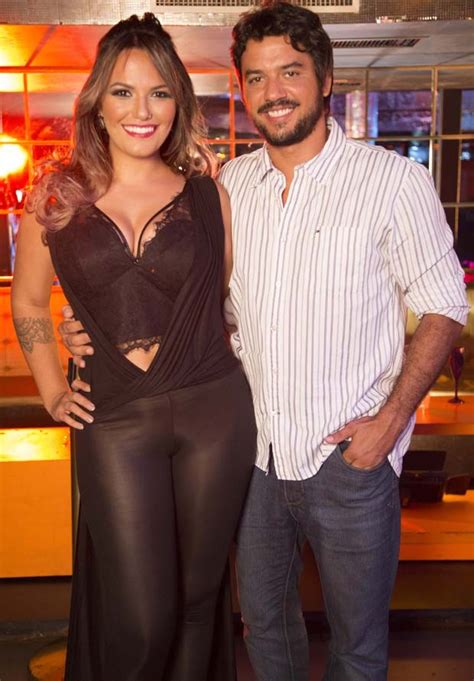 Foi casado com a atriz juliana alves de 2008 a 2014. Decotada, Gabi Lima celebra gravação de clipe com ex de ...