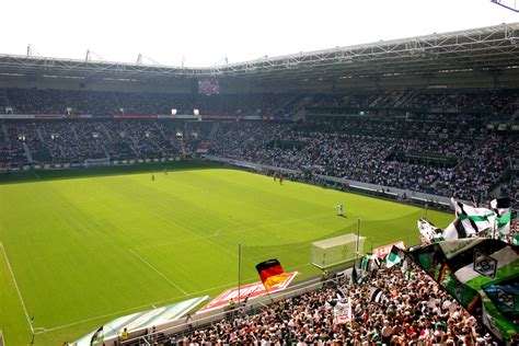 Nun ist auch angreifer breel embolo zum zweiten mal vater geworden. Live Football: Stadion im Borussia-Park - Borussia ...