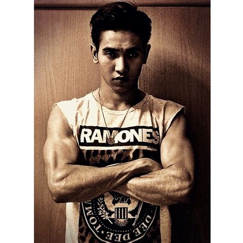 ก๊อต จิรายุ ตันตระกูล เกิดเมื่อวันที่ 16 มีนาคม พ.ศ. ก๊อต จิรายุ ยัน ภาพ หนุ่มเปลือยกาย แค่คนหน้าคล้าย ไม่ใช่ตนเอง