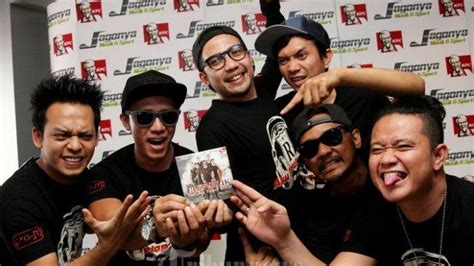 Sandiwara cinta merupakan album musik studioyang dirilis pada 2014 Chord Kunci Ukulele Selimut Tetangga - Repvblik ...