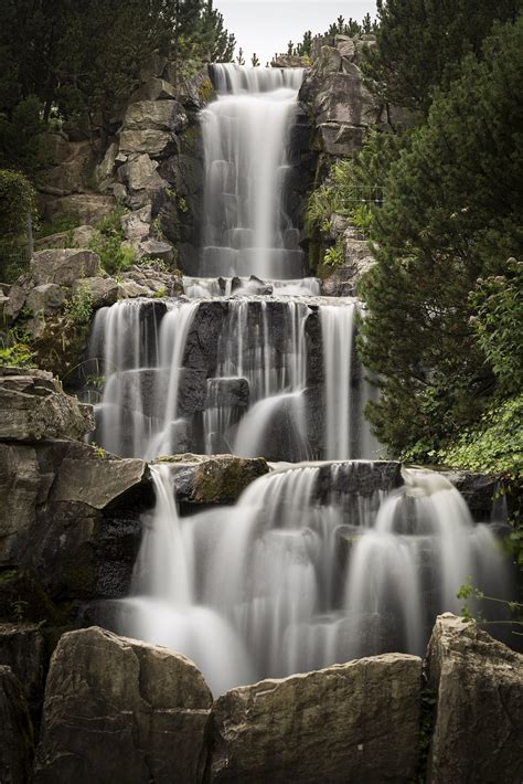 Hallo, ich bin gregor und habe diese seite zusammengestellt. Wasserfall im Grugapark Essen