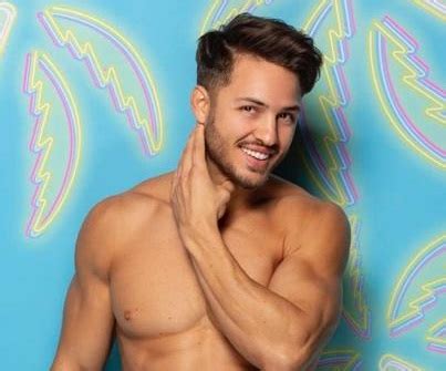 Love island australia bomb aaron shaw was on the proposal earlier this year. Aaron Owen wiki, bio, age, love island, height, girlfriend ...