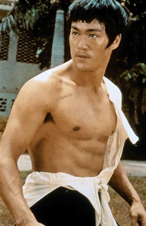 Wann ist bruce lee gestorben? Bruce Lee - Die Todesfaust des Chen Li (HK, 1971) Streams ...