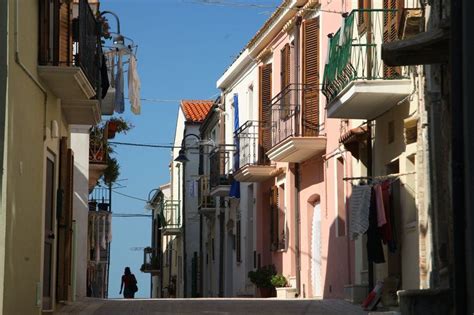 Tutto su news, attualità, servizi, turismo, sport, modulistica. Das historische Zentrum von Termoli in der Region Molise ...