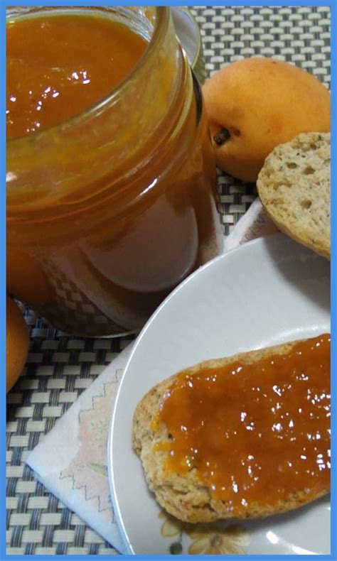 1000 g albicocche, 300 g zucchero semolato, 1/2 limone succo, 1/2 mela, 1 cucchiaino estratto di vaniglia. Ricetta marmellata di albicocche #marmellataalbicocche # ...