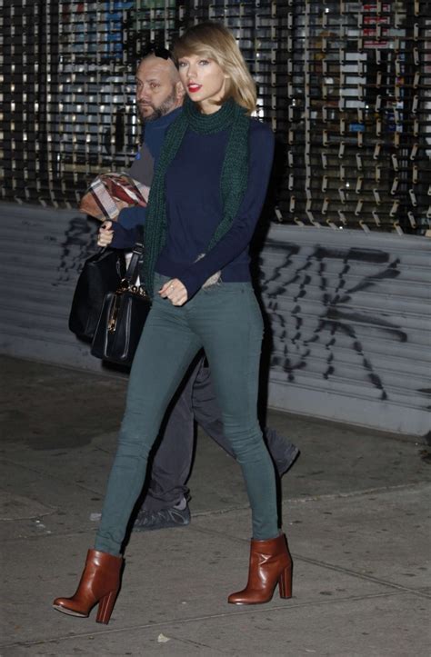 Only high quality pics and photos with taylor swift. Taylor Swift in Green Tight Jeans -16 | GotCeleb