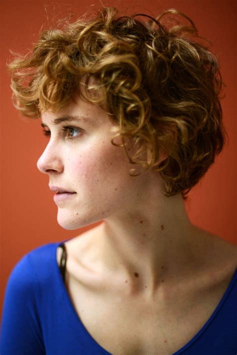 Owners of a short hair do not need to try too much. androgynous haircuts - Google Search | Short curly hair ...