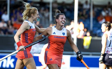 Meteen na de hervatting was het. Hockeyvrouwen beginnen met monsterzege aan WK in Londen ...