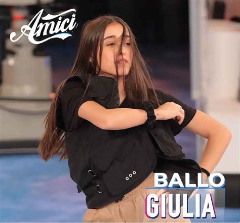 Sono la favorita gaia gozzi, giulia. Giulia Stabile, chi è la ballerina di Amici 20: età ...