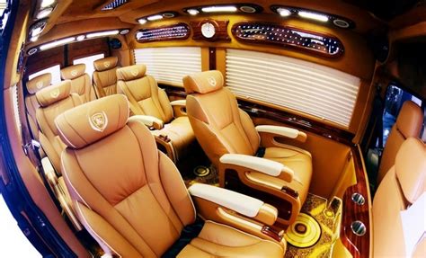 Nhà xe có các ghế với rất nhiều chức năng. 3 nhà xe limousine Hà Nội Hà Nam giá rẻ giường nằm tốt nhất