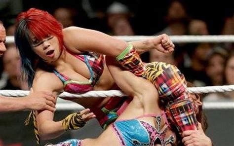 Fetish, straight, face sitting, mixed, wrestling, facesitting, amazing, girls. WWE NXT Women's Champion Asuka Suffers Injury at Takeover ...