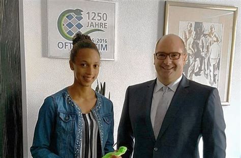 Malaika mihambo hat bei den olympischen spielen gold im weitsprung gewonnen. Schweinchen, Frosch und Schlange dabei - Oftersheim ...