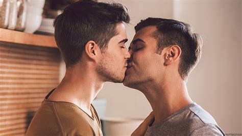 Insatiable sassy pearl almost caught masturbating in office toilet. The 10 Different Kinds of Gay Kissers