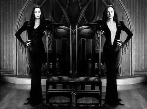 Netflix sí está interesado en christina ricci para el papel de morticia en la serie de wednesday. Christina Ricci to Play Morticia Addams? Peep Our Cast ...