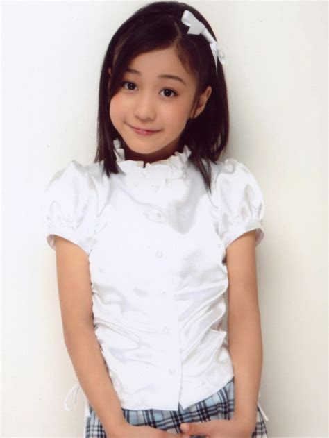 At age 6, she auditioned for hello! 萩原舞 - 笑顔1000％ - Yahoo!ブログ