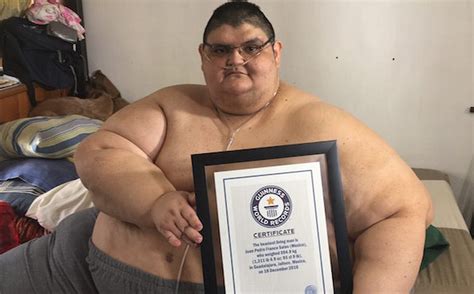 Juan pedro franco, de 32 años, llegó a pesar cerca de 590 kilos en 2017, pero al dejar su salud en manos de un grupo de médicos en guadalajara ha perdido casi la mitad de su peso inicial. Juan Pedro Franco pasará a la historia por haber bajado ...