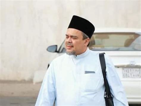 Habib muhammad rizieq bin hussein shihab, lc., m.a., dpmss. Mahfud Md Pastikan Rizieq Shihab Dideportasi dari Arab ...