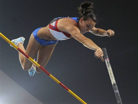 Pour le saut à la perche, nous disposons d'une grande sélection de tapis, caillebotis et protections. Itinéraires féminins: Toujours plus haut