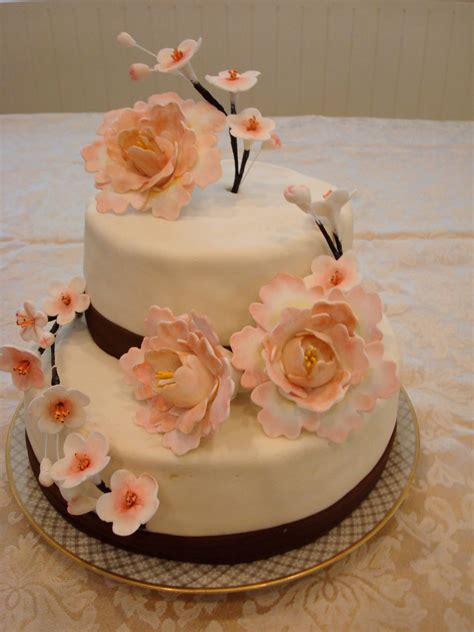 We did not find results for: Floral cake- gum paste flowers on fondant cake | Floral ...