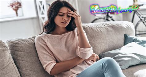Sakit kepala sebelah kiri dapat disebabkan oleh migrain, mengonsumsi makanan tertentu, stres, kurang tidur, minum minuman beralkohol, hingga sakit kepala sebelah kiri dapat membuat anda merasa kesakitan, dan tidak nyaman. 5 Penyebab Sakit Kepala Sebelah Kiri dan Cara Mengatasinya