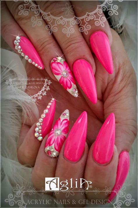 Pokud vás zajímá více z nail design klikněte na naše odkazy a získejte vše potřebné. Gelove Nehty Neonove Ruzove