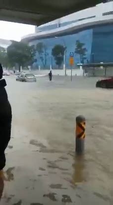 Reader ben koh asked how safe it is to drive on a flooded road. Flash floods hit various parts of Singapore after heavy rainfall on Tuesday morning - Stomp