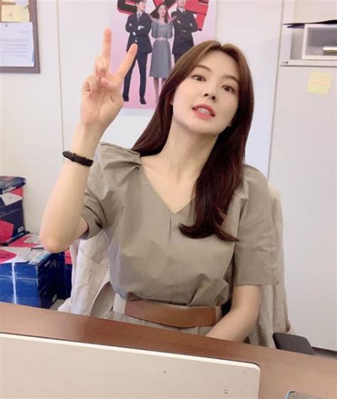 심지어 이광수 관련 기사에는 이선빈이 따라붙지 않는 경우가 많은데 이선빈 기사에는 이광수가 따라 붙는다. 이광수 이선빈 결별설 왜?...아직까지 예쁜 사랑중 - 금강일보