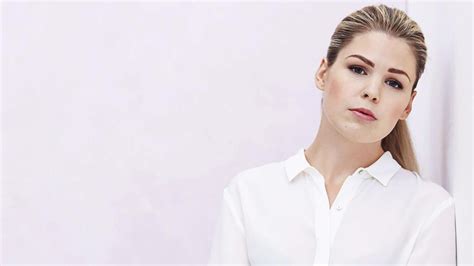 Just imagine other belle gibsons who comment on reddit or talk to other people giving advice and she's now in the public eye. Belle Gibson, 'Whole Pantry' blogger, admits lying about cancer - TODAY.com
